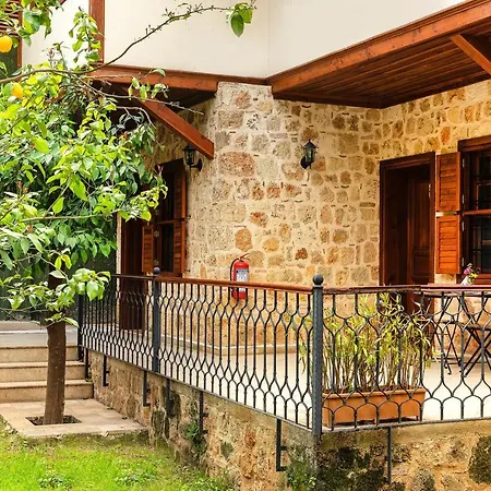 Feriehus Zemira Garden Antalya