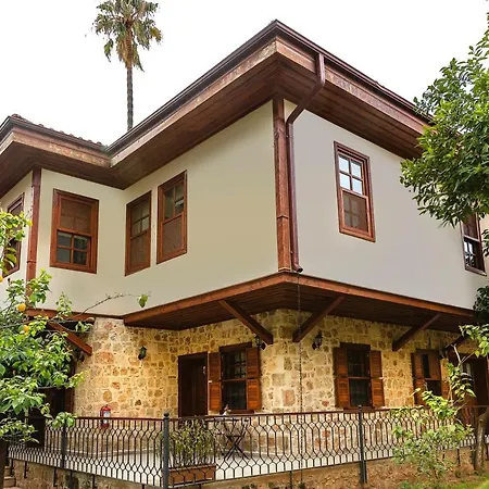 Zemira Garden Feriehus
