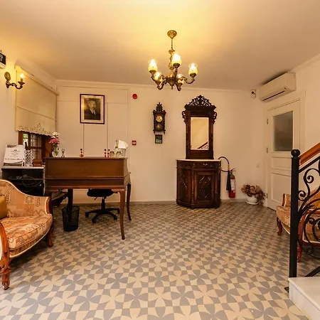 Zemira Garden Holiday home